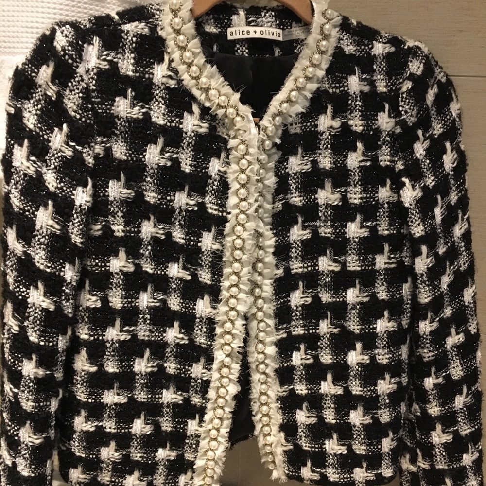 Alice +Olivia tweed black/white jacket